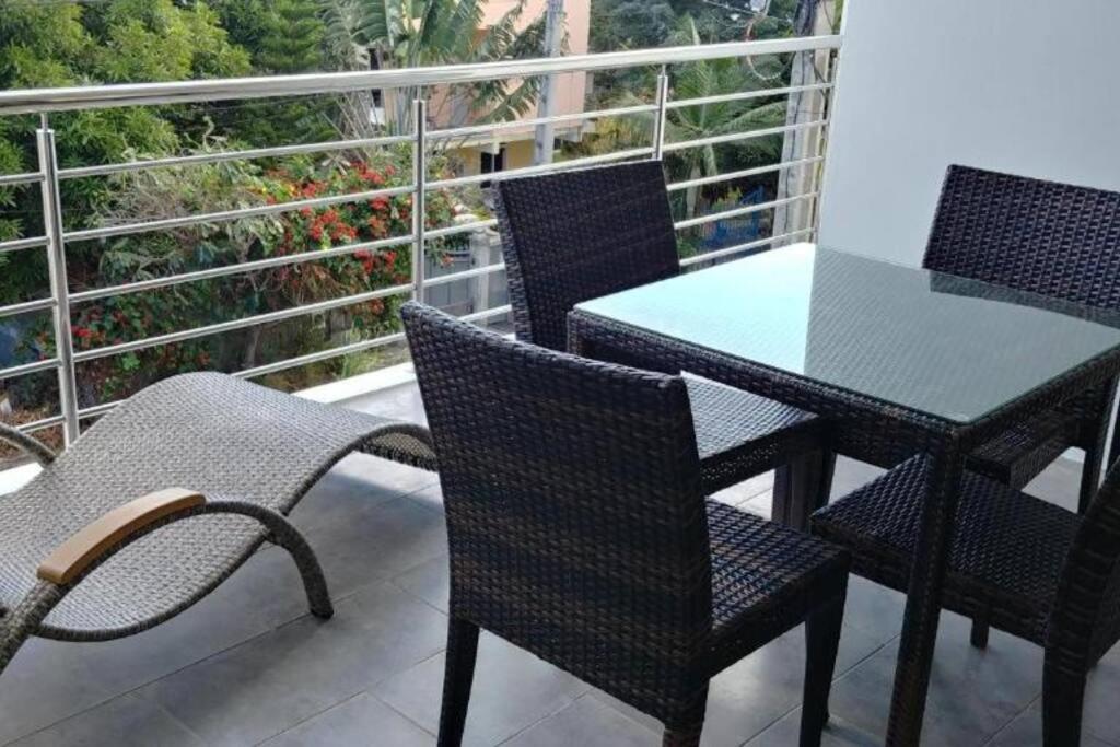 Modern And Cosy Condo: Westwood Apartments Flic en Flac Exterior photo
